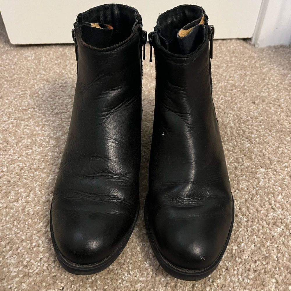 BTU by Bertuchi Black Ankle Boot w/ Leopard